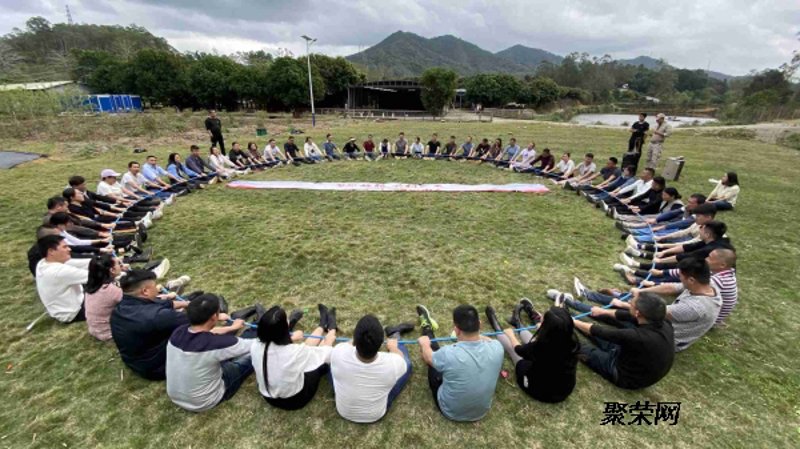 企业在选择官网设计时，常常会面临各种选项和方案的选择。今天我们就来对比一下不同厂家提供的企业官网定制服务，帮助您做出明智的决策。